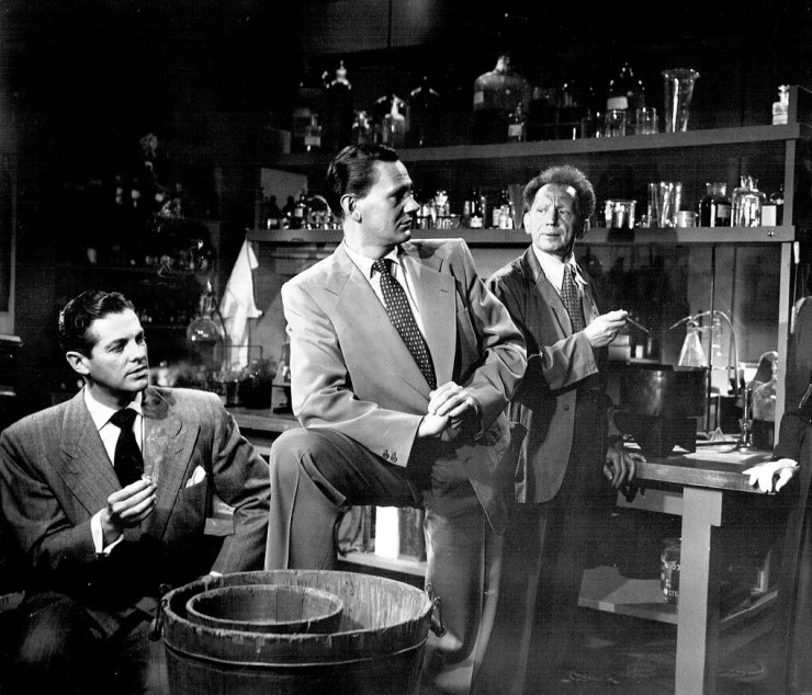 Обвиняемая (1949) скачать торрент бесплатно Обвиняемая (1949) фильм скачать торрент бесплатно