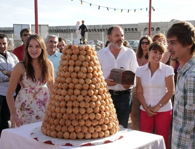 Снега Килиманджаро (2011) скачать торрент бесплатно Снега Килиманджаро (2011) фильм скачать торрент бесплатно