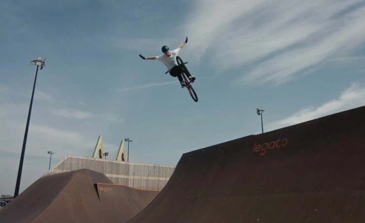 Улицы Олимпийского резерва (2022) в хорошем качестве скачать торрент файл Улицы Олимпийского резерва (2022) фильм в хорошем качестве скачать торрент файл