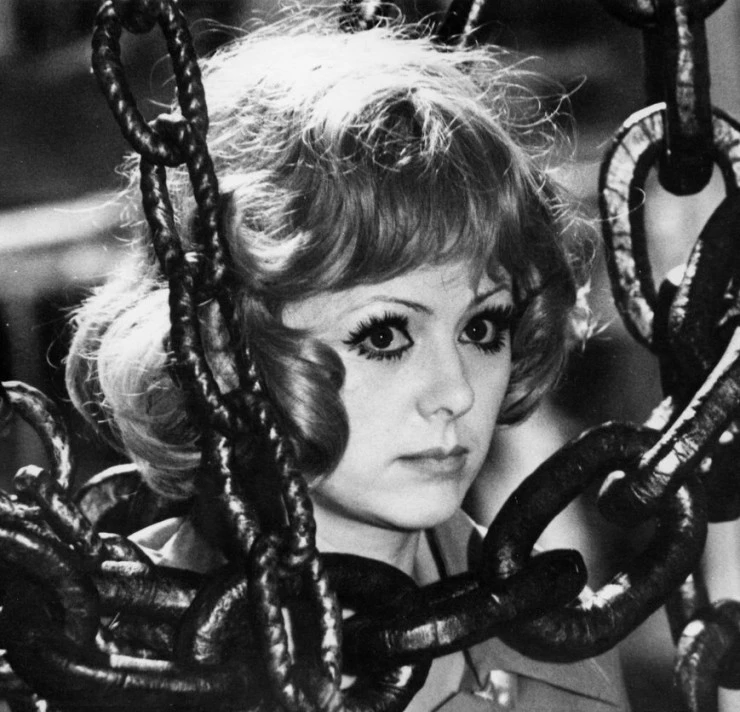 Волшебный фонарь (1976) в хорошем качестве скачать торрент файл Волшебный фонарь (1976) фильм в хорошем качестве скачать торрент файл