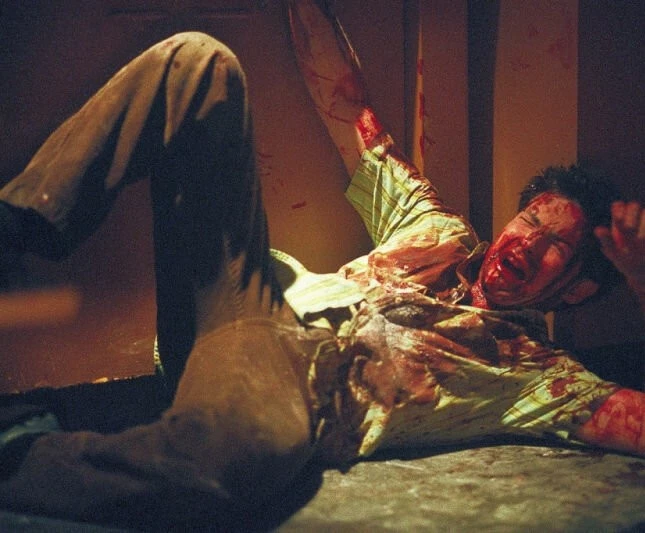 Сотворить монстра (2001) скачать торрент бесплатно Сотворить монстра (2001) фильм скачать торрент бесплатно