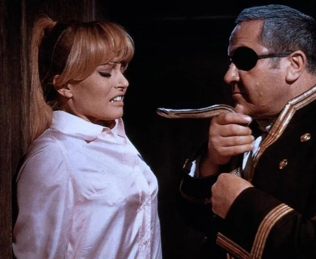 Ужас замка Блэквуд (1968) скачать торрент файл Ужас замка Блэквуд (1968) фильм скачать торрент файл