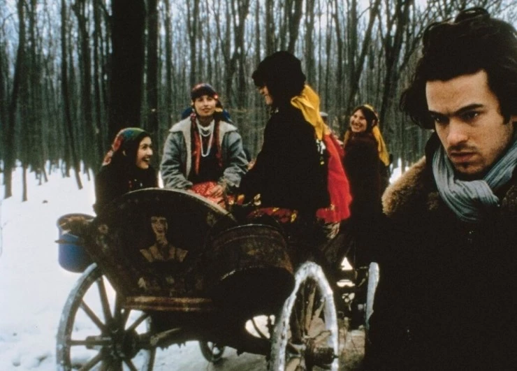 Странный чужак (1997) скачать торрент бесплатно Странный чужак (1997) фильм скачать торрент бесплатно