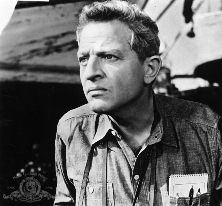 Никогда в воскресенье (1960) скачать торрент бесплатно Никогда в воскресенье (1960) фильм скачать торрент бесплатно