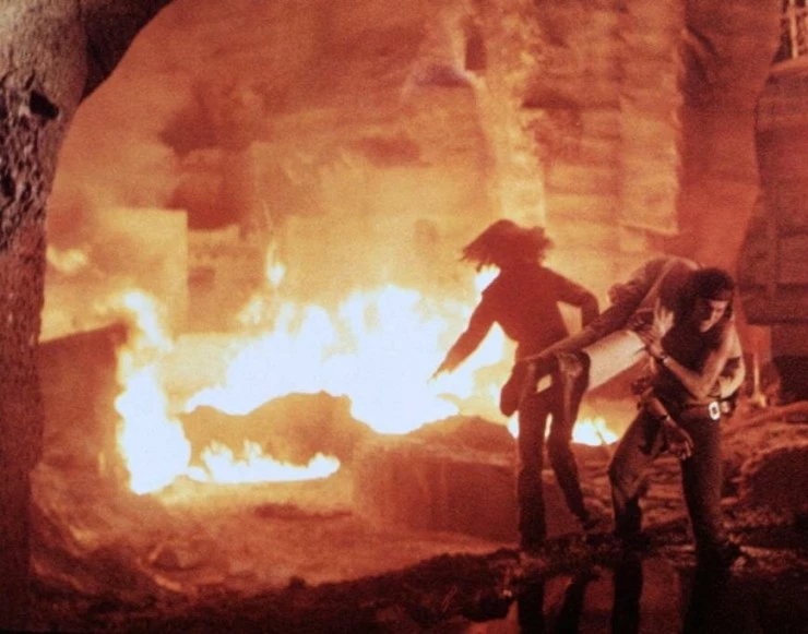 Ночное крыло (1979) в хорошем качестве скачать торрент файл Ночное крыло (1979) фильм в хорошем качестве скачать торрент файл