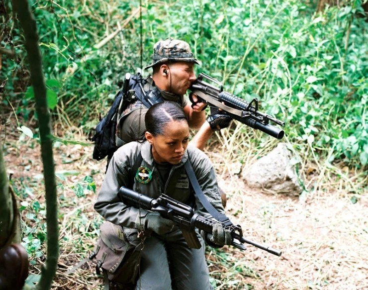 Миссия спасения 2: Точка удара (2006) скачать торрент бесплатно Миссия спасения 2: Точка удара (2006) фильм скачать торрент бесплатно