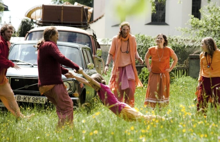 Оранжевое лето (2011) скачать торрент бесплатно Оранжевое лето (2011) фильм скачать торрент бесплатно