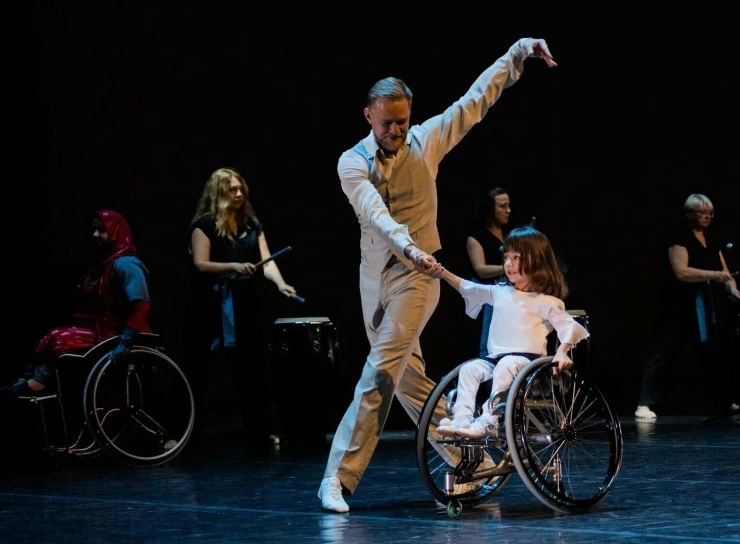 Танцевать под дождем (2023) скачать торрент файл Танцевать под дождем (2023) фильм скачать торрент файл