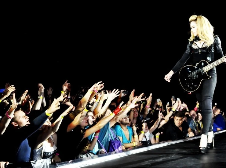 Мадонна: MDNA тур (2013) скачать торрент бесплатно Мадонна: MDNA тур (2013) фильм скачать торрент бесплатно