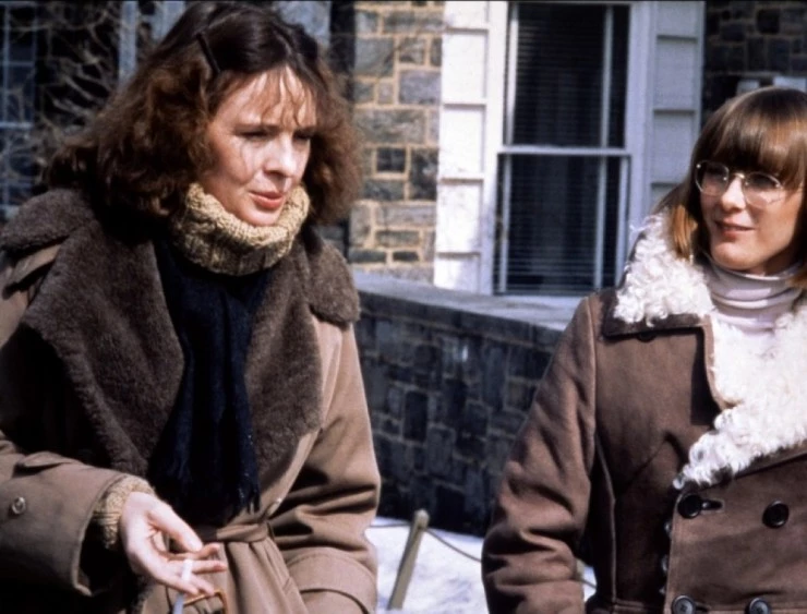 Интерьеры (1978) скачать торрент файл Интерьеры (1978) фильм скачать торрент файл