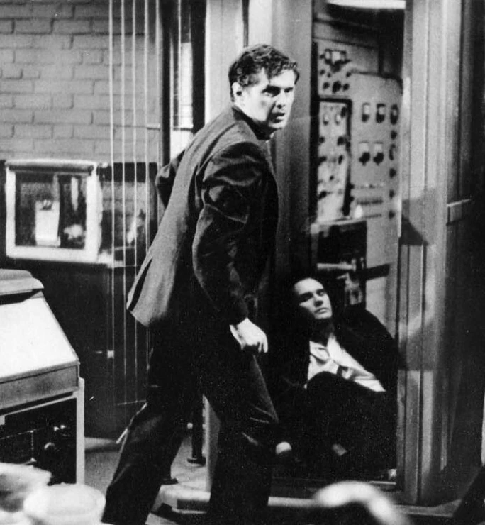 Возвращение мухи (1959) скачать торрент бесплатно Возвращение мухи (1959) фильм скачать торрент бесплатно