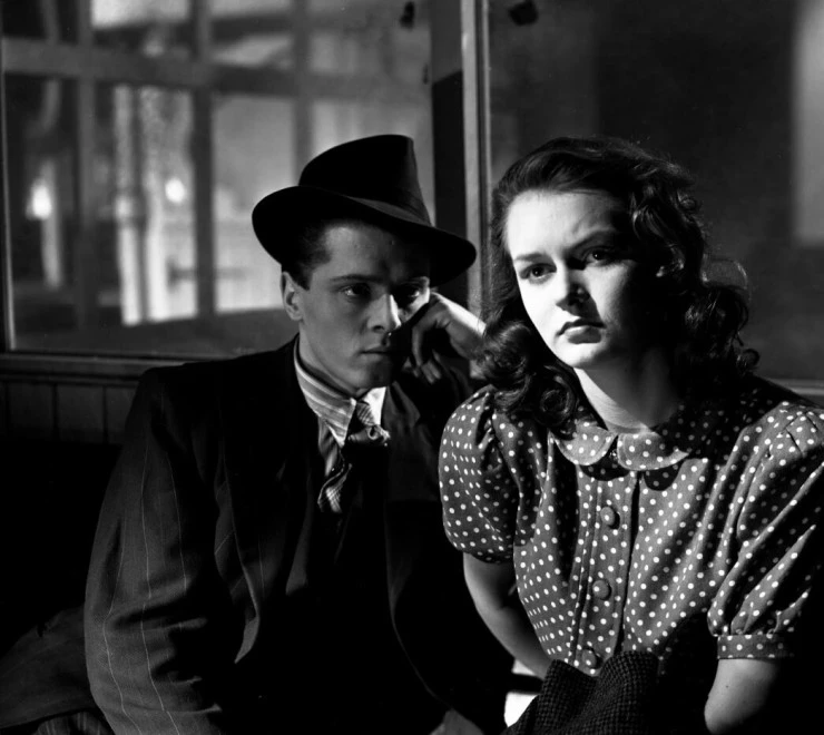 Брайтонский леденец (1948) скачать торрент файл Брайтонский леденец (1948) фильм скачать торрент файл