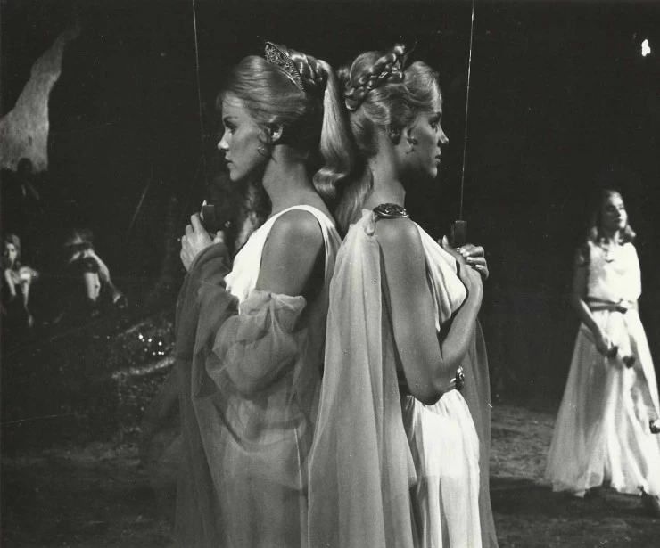 Вторженцы (1961) скачать торрент бесплатно Вторженцы (1961) фильм скачать торрент бесплатно