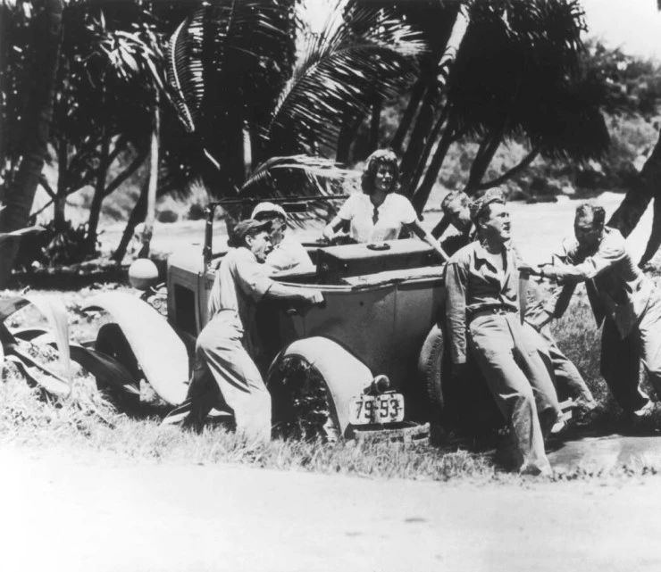 Мисс Сэди Томпсон (1953) скачать торрент файл Мисс Сэди Томпсон (1953) фильм скачать торрент файл