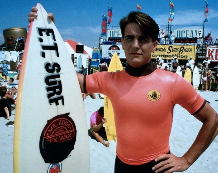 Под настилом (1989) скачать торрент бесплатно Под настилом (1989) фильм скачать торрент бесплатно