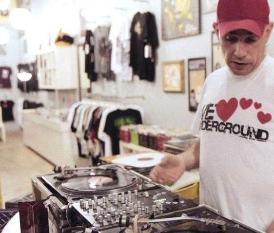 Олдскульные ренегаты (2013) скачать торрент бесплатно Олдскульные ренегаты (2013) фильм скачать торрент бесплатно