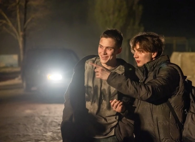 Свои (2025) в хорошем качестве скачать торрент файл Свои (2025) фильм в хорошем качестве скачать торрент файл