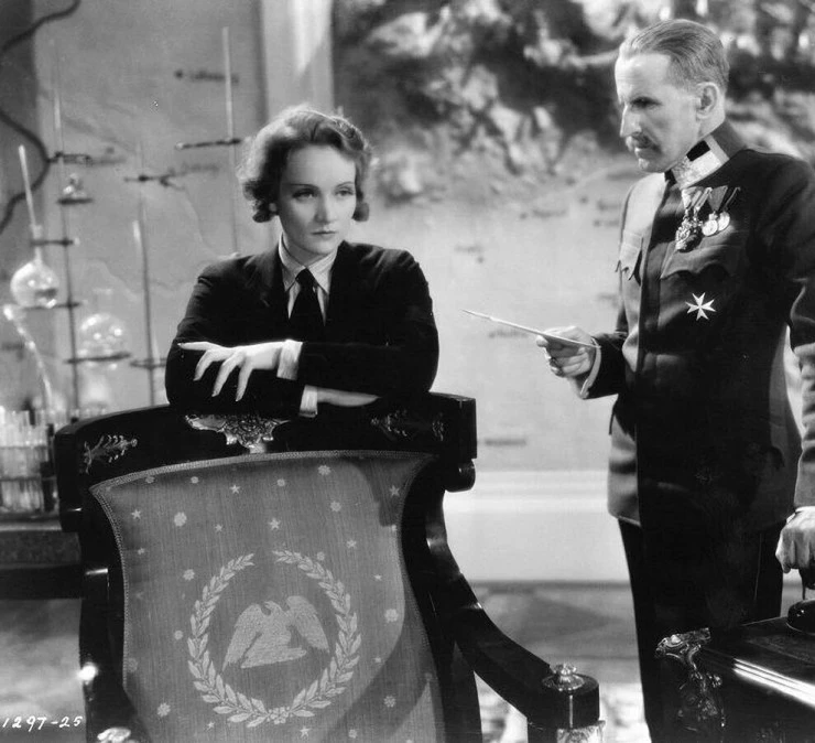 Обесчещенная, или Агент X-27 (1931) в хорошем качестве скачать торрент файл Обесчещенная, или Агент X-27 (1931) фильм в хорошем качестве скачать торрент файл