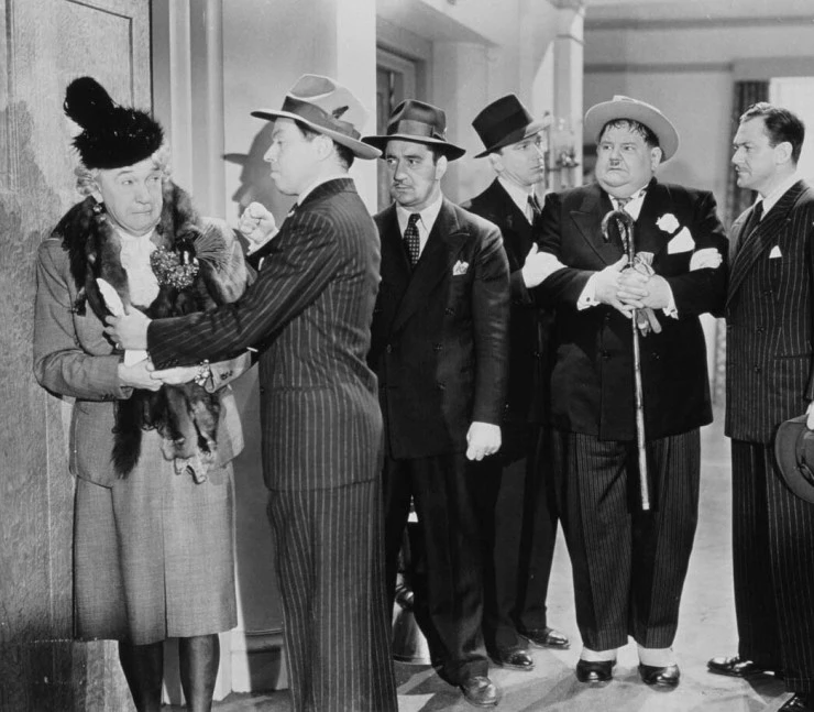 Жучки (1943) скачать торрент файл Жучки (1943) фильм скачать торрент файл