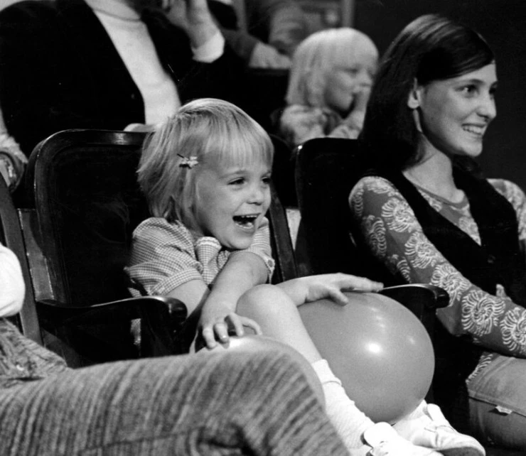 Парад (1974) в хорошем качестве скачать торрент файл Парад (1974) фильм в хорошем качестве скачать торрент файл