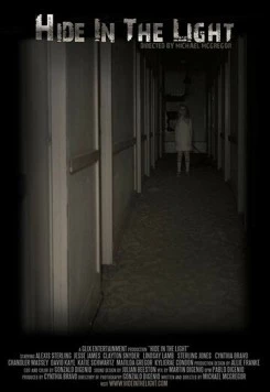 Прячься на свету / Hide in the Light (2018) фильм скачать через торрет бесплатно в хорошем качестве